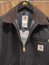 Load image into Gallery viewer, Carhartt Vintage 90s Hogs &amp; Heifers Saloon NYC Blanket Lined J01 Detroit Jacket Black ABC Vintage 