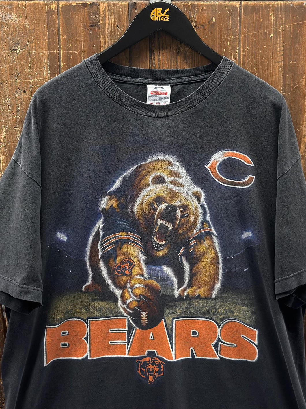 Chicago Bears Vintage 90s Angry Bear Player Faded Black ABC Vintage 