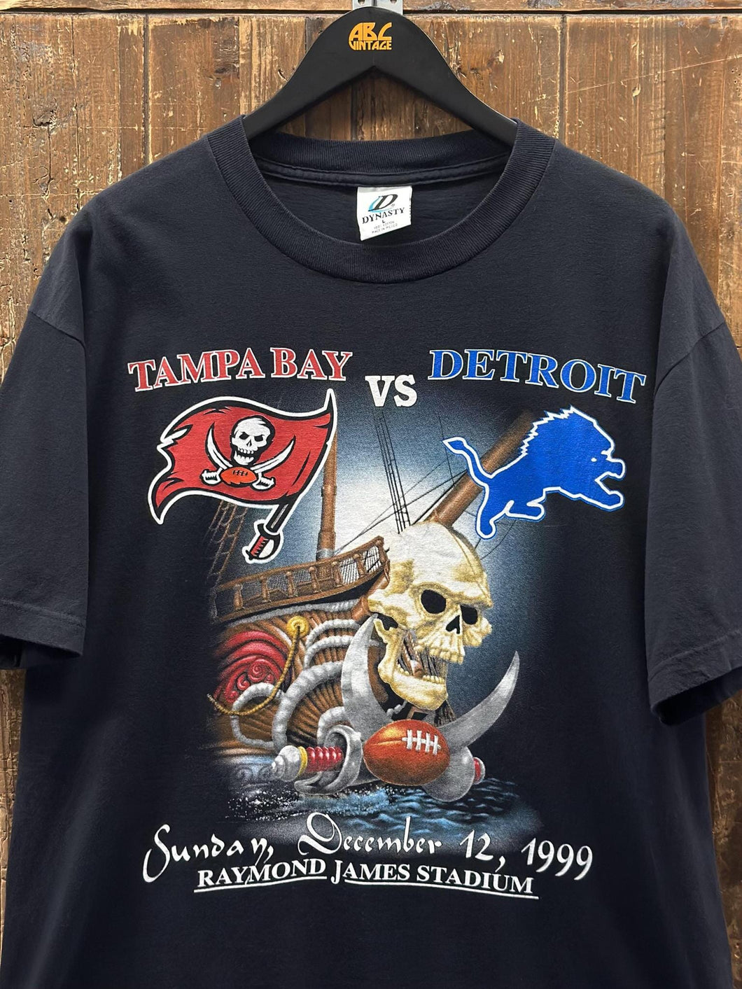 Detroit Lions VS Tampa Bay Buccaneers Vintage 1999 Tee Black ABC Vintage 