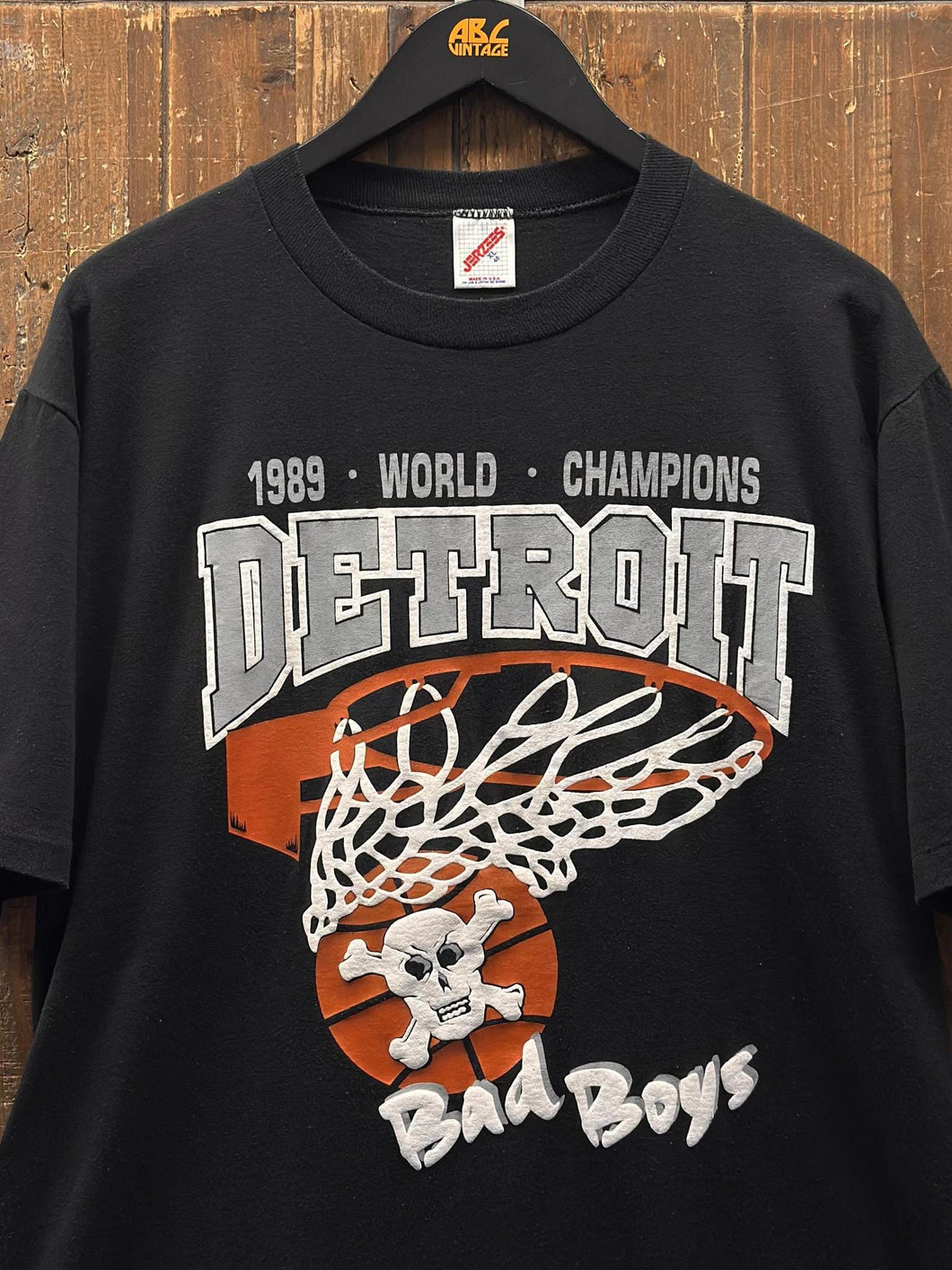 Detroit Pistons Vintage 1989 Bad Boys Skull World Champions Puff Print Jerzees Tee Black ABC Vintage 