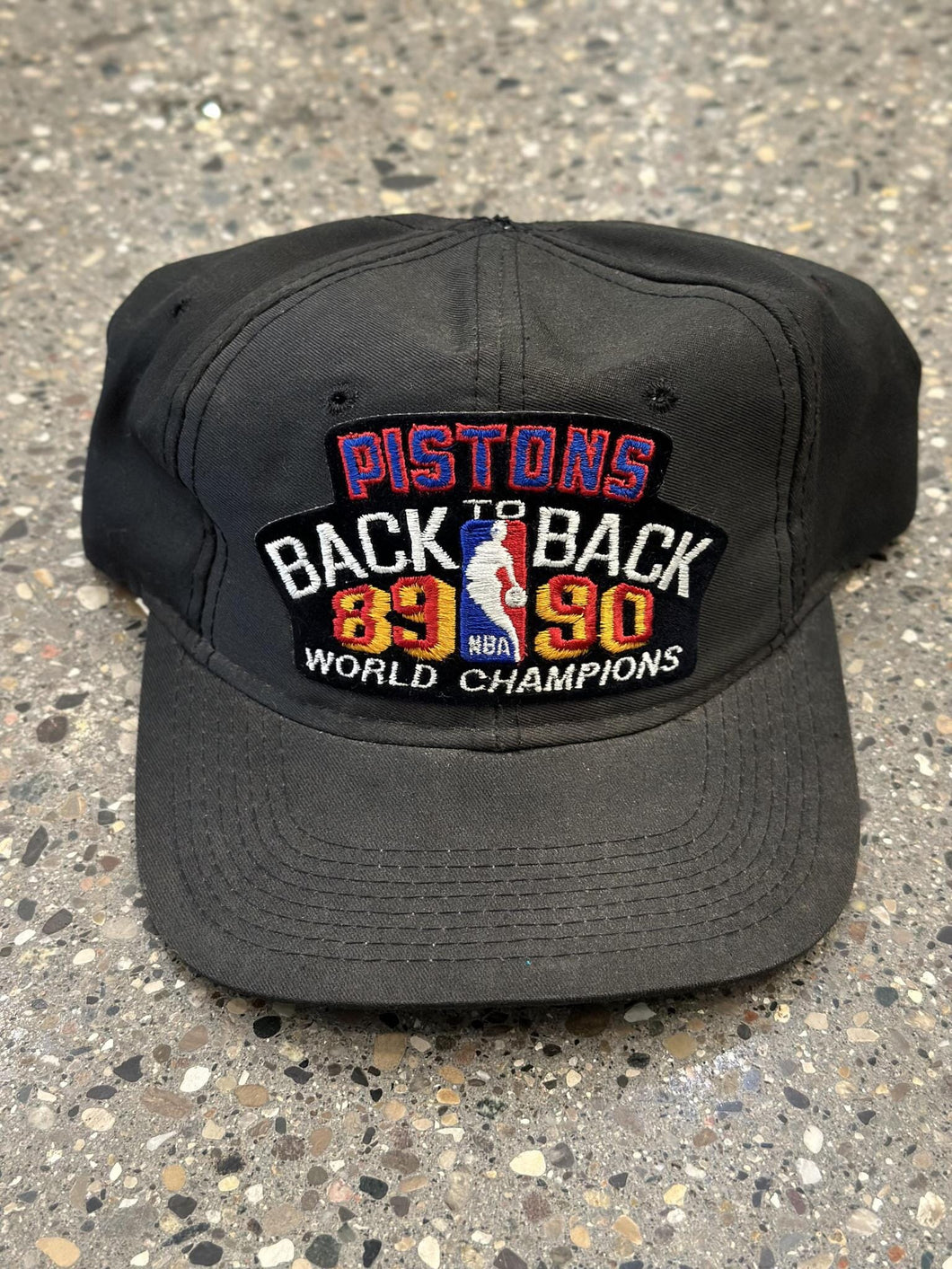 Detroit Pistons Vintage 89-90 Back To Back World Champions Patch Snapback Faded Black ABC Vintage 