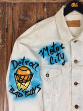 Load image into Gallery viewer, Detroit Pistons Vintage 90s Custom Air Brush Rhinestones Levi&#39;s Denim Trucker Jacket ABC Vintage 
