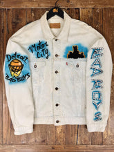 Load image into Gallery viewer, Detroit Pistons Vintage 90s Custom Air Brush Rhinestones Levi&#39;s Denim Trucker Jacket ABC Vintage 