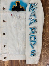 Load image into Gallery viewer, Detroit Pistons Vintage 90s Custom Air Brush Rhinestones Levi&#39;s Denim Trucker Jacket ABC Vintage 