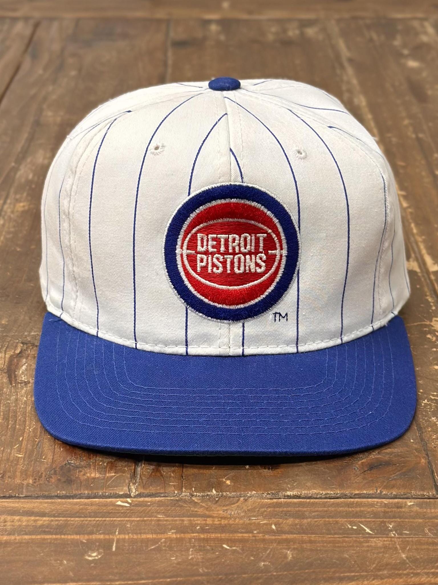 NBA 90s Detroit Pistons キャップ Amazon.com: Mitchell & Ness Detroit Pistons The 1990 NBA
