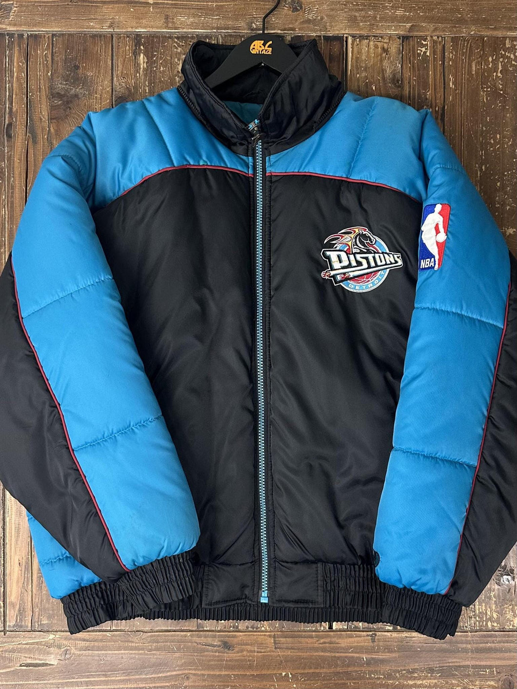 Detroit Pistons Vintage 90s Pro Player Puffer Jacket ABC Vintage 