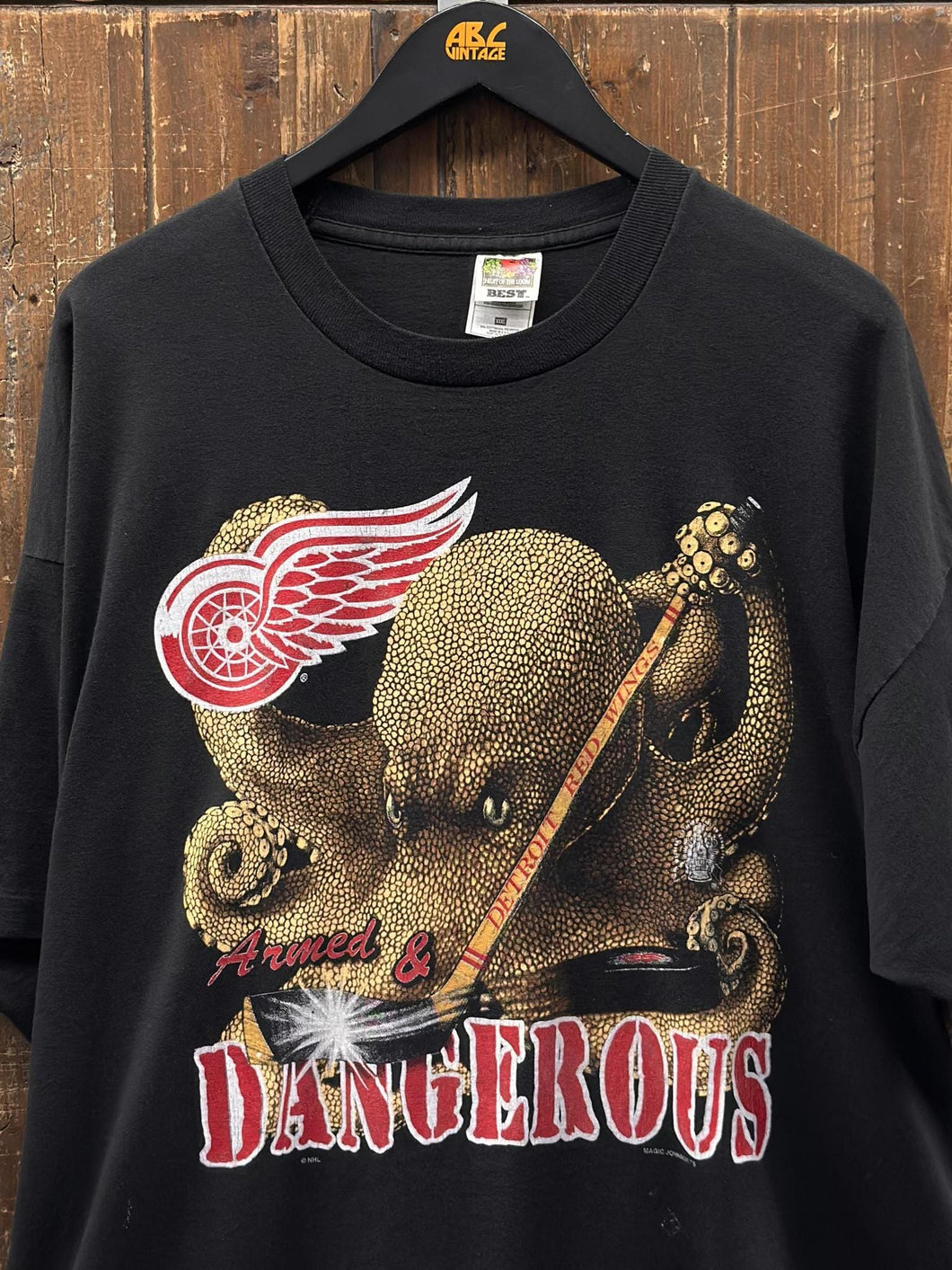 Detroit Red Wings Vintage 90s Armed & Dangerous Octopus Tee Black ABC Vintage 