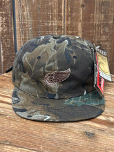 Load image into Gallery viewer, Detroit Red Wings Vintage 90s Hockeytown Hunt Club Reall Tree Camo Waxed Canvas Water Proof Hat (Brand New with Tags) ABC Vintage 