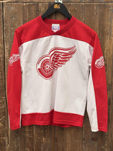 Load image into Gallery viewer, Detroit Red Wings Vintage 90s Youth Steve Yzerman Jersey White Red ABC Vintage 