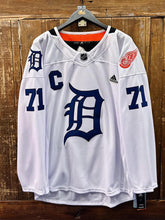 Load image into Gallery viewer, Detroit Red Wings x Tigers 1 of 1 Custom Dylan Larkin Hockey Jersey ABC Vintage 