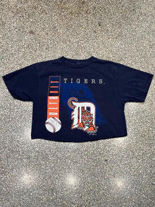 Detroit Tigers Vintage 1996 Tiger Through D Logo 7 Cropped Tee Faded Navy ABC Vintage 