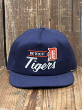Load image into Gallery viewer, Detroit Tigers Vintage 80s Bar Logo Snapback Navy ABC Vintage 