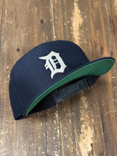 Load image into Gallery viewer, Detroit Tigers Vintage 80s New Era White D Logo Snapback Navy ABC Vintage 