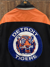 Load image into Gallery viewer, Detroit Tigers Vintage 90s Circle Tiger Patch Jeff Hamilton Jacket ABC Vintage 