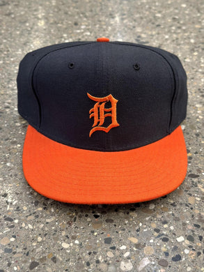 Detroit Tigers Vintage 90s Old English D New Era Fitted Navy Orange ABC Vintage 