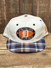 Load image into Gallery viewer, Detroit Tigers Vintage 90s Plaid Brim Snapback Cream ABC Vintage 