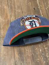 Load image into Gallery viewer, Detroit Tigers Vintage 90s Starter Snapback Dark Indigo Orange ABC Vintage 