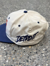 Load image into Gallery viewer, Detroit Tigers Vintage 90s Taz Snapback Cream Navy ABC Vintage 