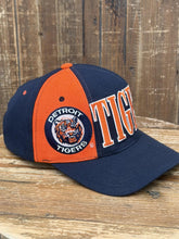 Load image into Gallery viewer, Detroit Tigers Vintage 90s Tri Power Starter Snapback Navy Orange ABC Vintage 