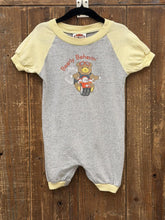 Load image into Gallery viewer, Harley-Davidson Vintage 2000s Youth Bearly Behavin' Baby Onesie Grey Pale Yellow ABC Vintage 