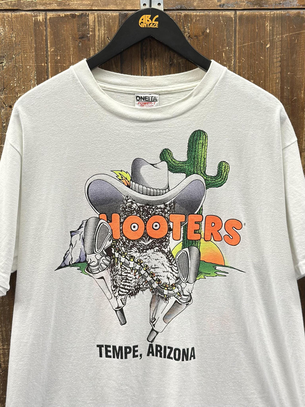 Hooters Arizona Vintage 90s Tee White ABC Vintage 