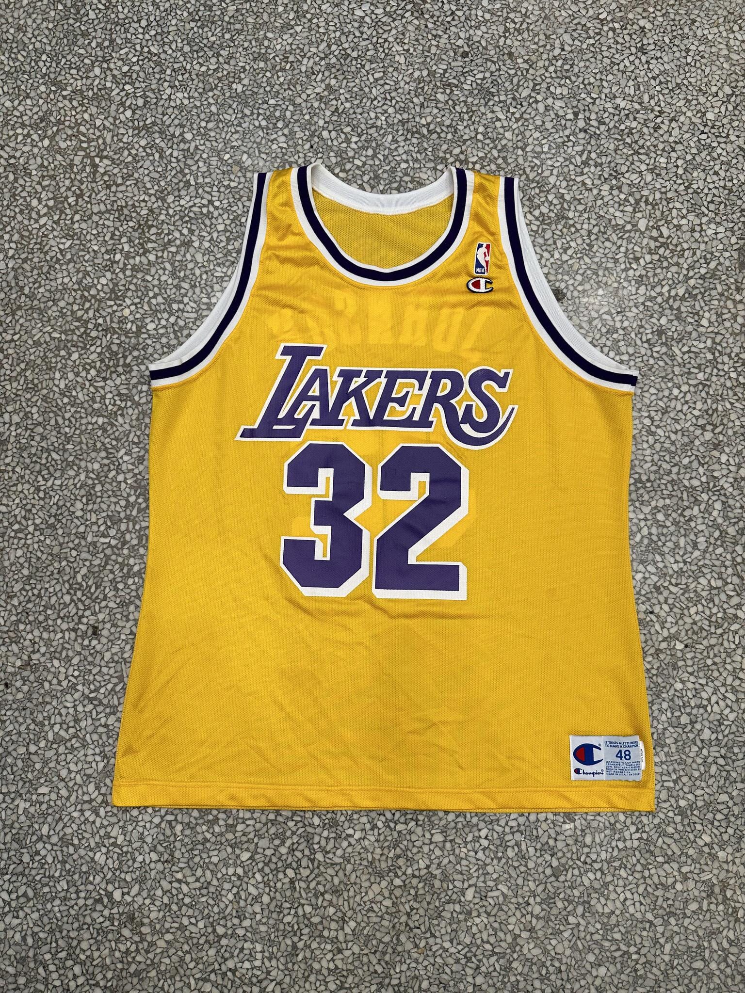 Vintage purchases Los Angeles Lakers champion jersey