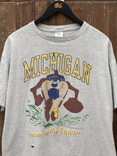 Load image into Gallery viewer, Michigan Wolverines Vintage 1992 Taz Tearin' Up The Turf Cropped Tee Grey ABC Vintage 