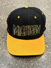 Load image into Gallery viewer, Michigan Wolverines Vintage 90s Fitted Cap Black Yellow ABC Vintage 