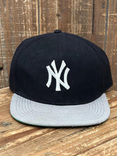 Load image into Gallery viewer, New York Yankees Vintage 90s TI$A Custom Snapback Black Grey ABC Vintage 