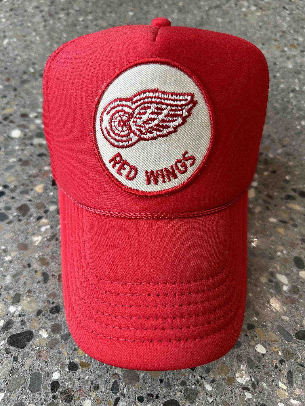 ABC Vintage Detroit Red Wings Vintage Round Patch Trucker Hat (Red) ABC Vintage 