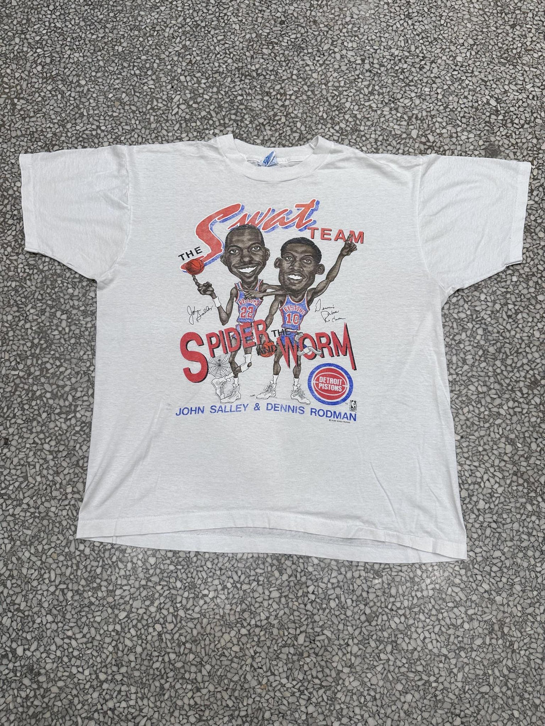 Detroit Pistons Vintage 1989 The Swat Team Spider And The Worm Paper Thin Faded White ABC Vintage 