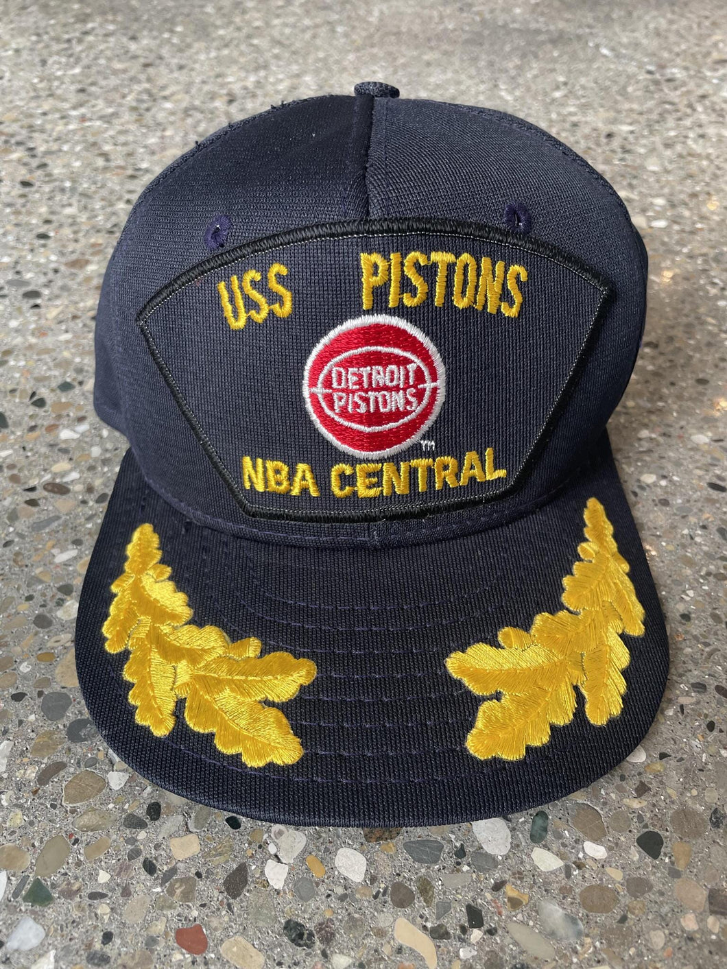 Detroit Pistons Vintage USS Pistons NBA Central Crest Snapback ABC Vintage 