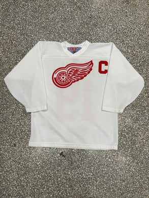 Detroit Red Wings Vintage 90s Yzerman CCM Hockey Jersey White ABC Vintage 