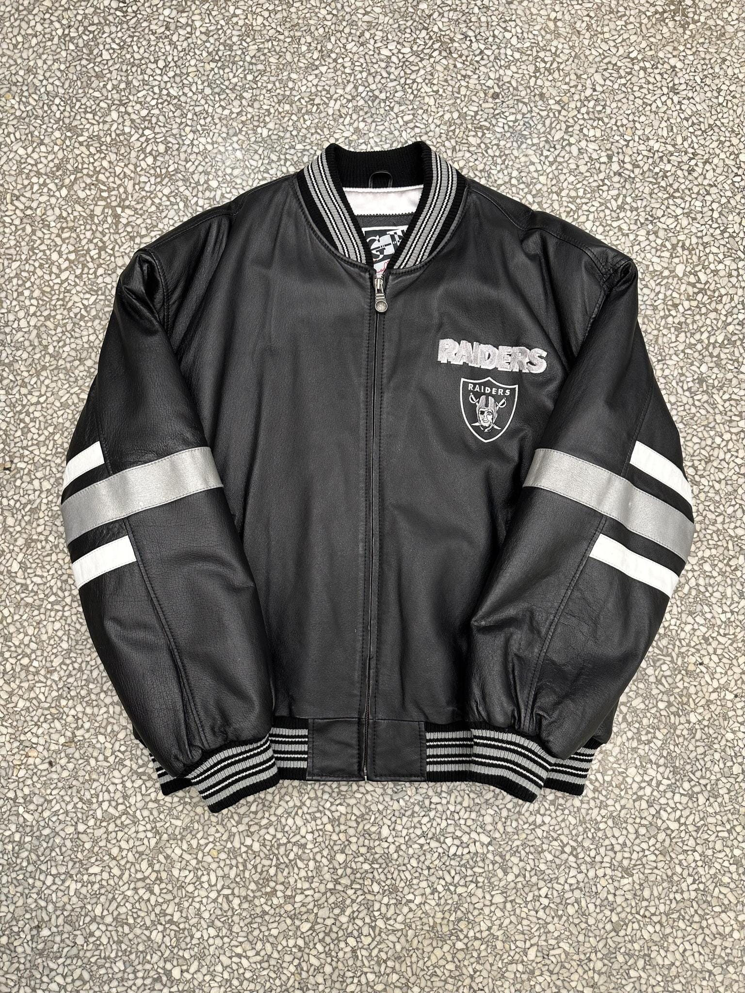 Oakland Raiders Vintage 90s Leather Bomber Jacket